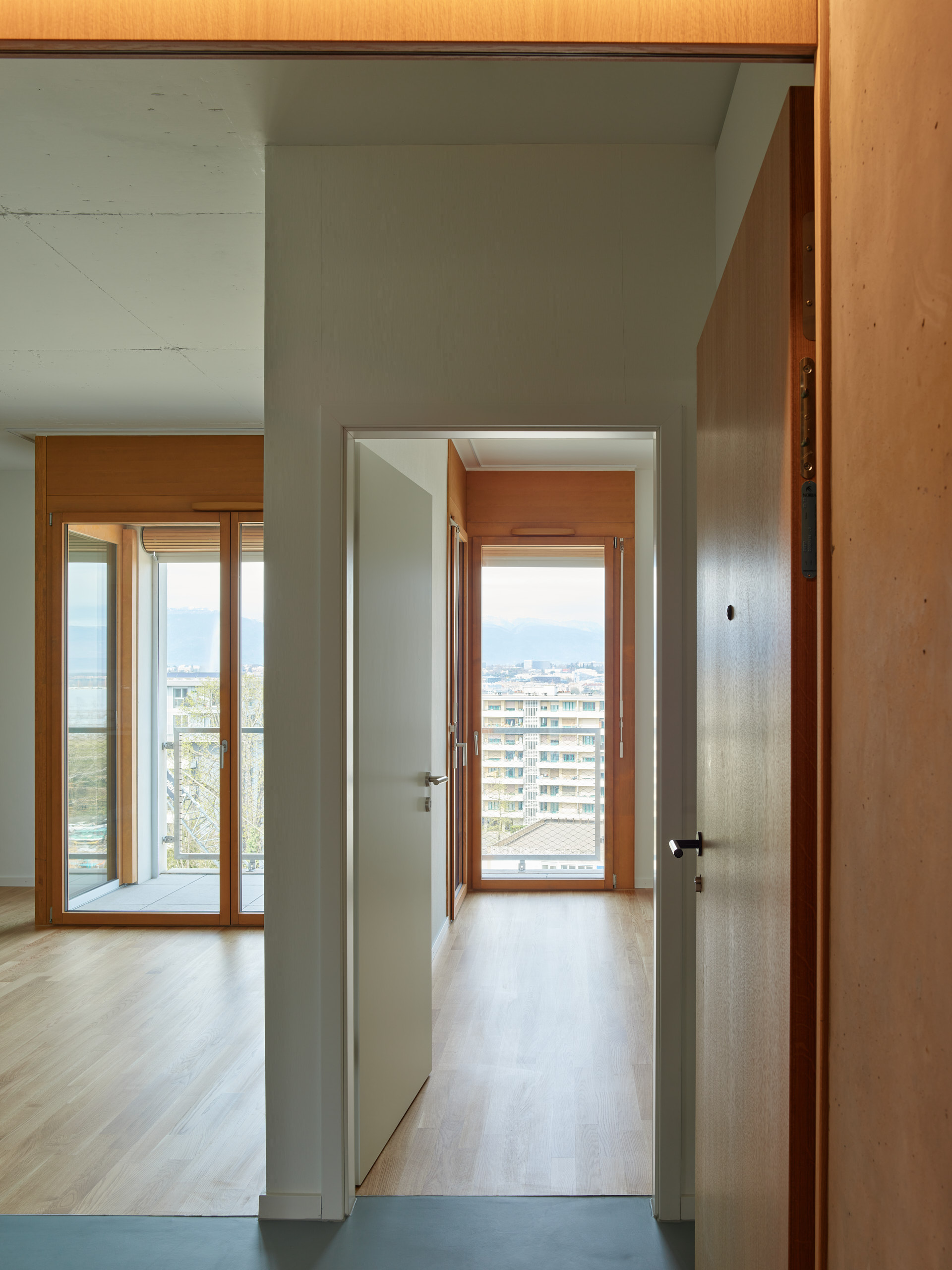 Coopératives aux Eaux-Vives